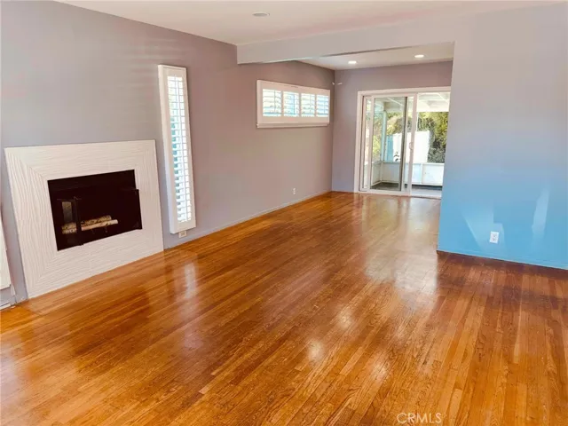 20615 Leadwell Street, Winnetka, California 91306