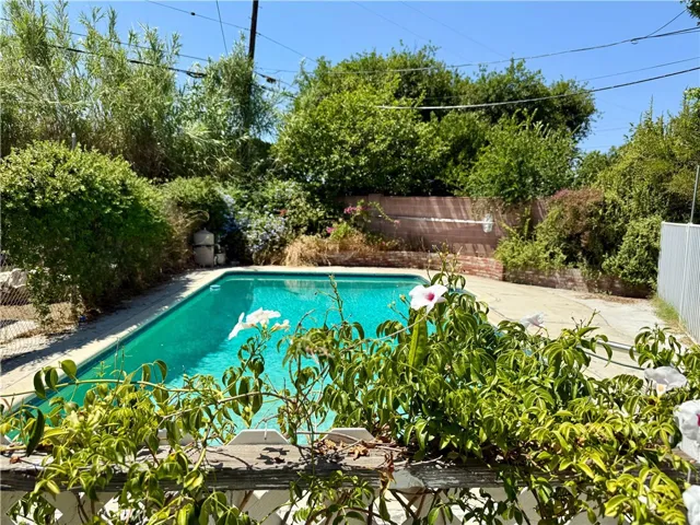20615 Leadwell Street, Winnetka, California 91306
