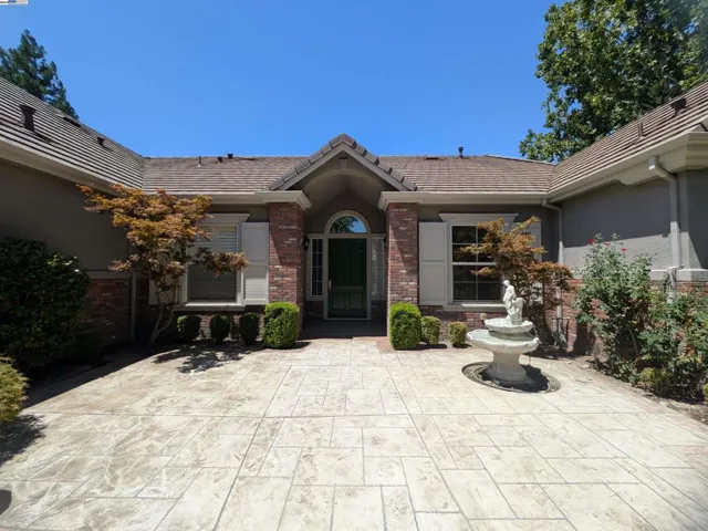 Front Entry Area