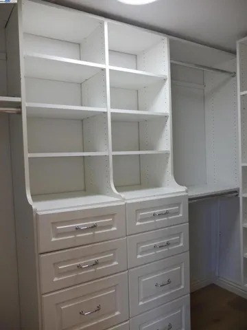 Guest Room - Closet Organizer