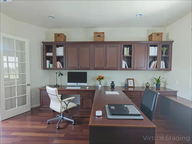 Office - Virtual Staging