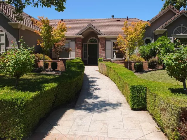 Front Entry - Walkway