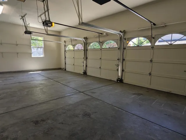 Garage - Interior