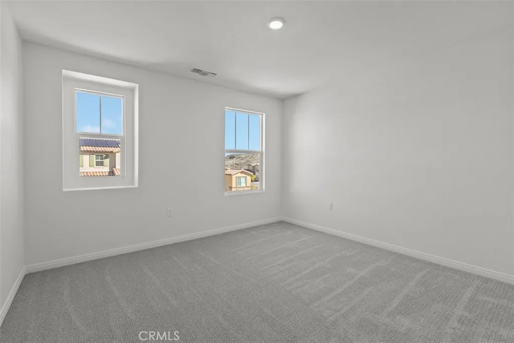 4746 Sicily Drive, Lake Elsinore, California 92530 home-pic-11