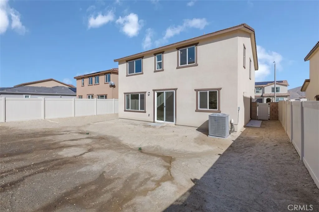 4746 Sicily Drive, Lake Elsinore, California 92530 home-pic-6