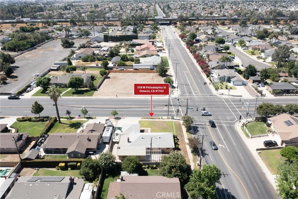 558 W Philadelphia St, Ontario, California 91762 home-pic-46