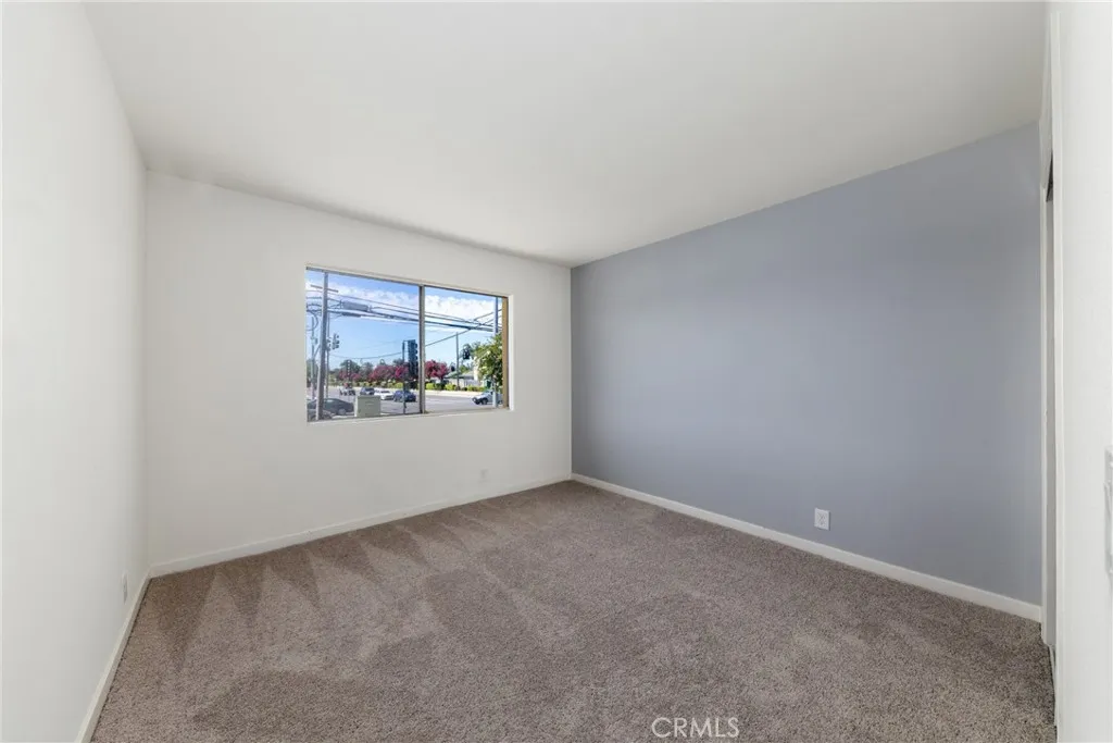 558 W Philadelphia St, Ontario, California 91762 home-pic-31
