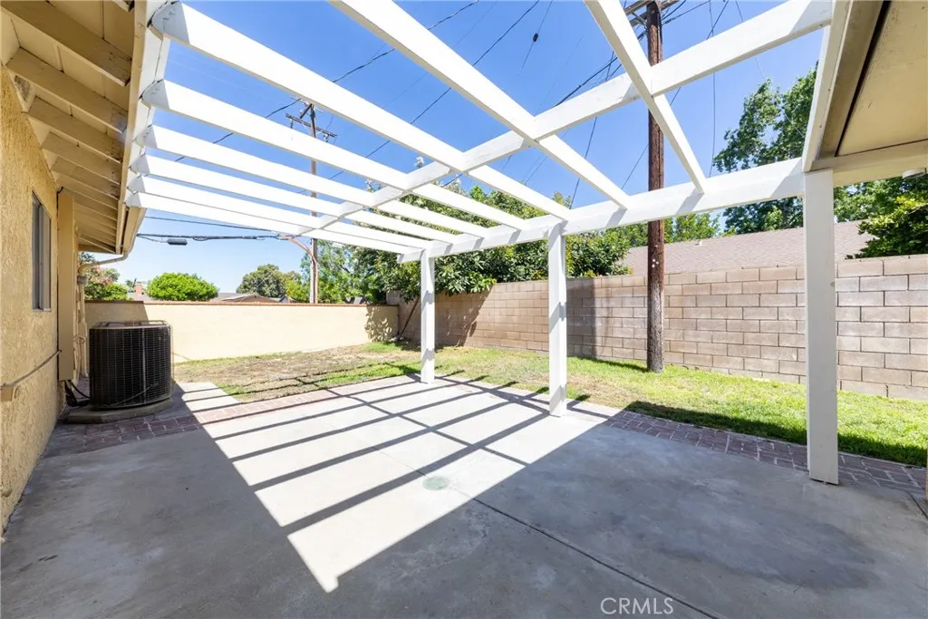 558 W Philadelphia St, Ontario, California 91762 home-pic-41