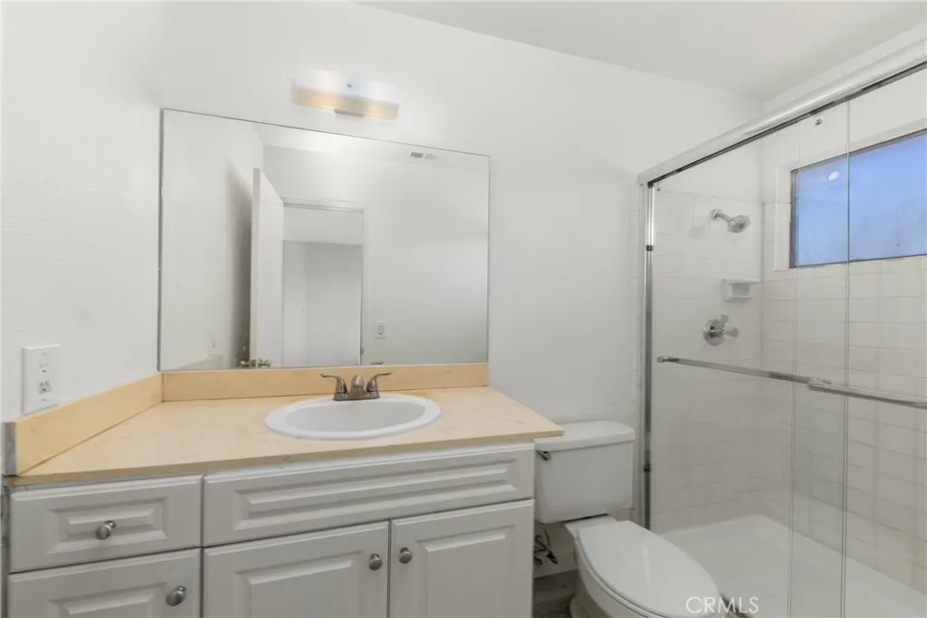 558 W Philadelphia St, Ontario, California 91762 home-pic-32