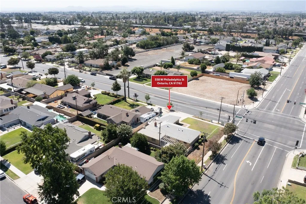 558 W Philadelphia St, Ontario, California 91762 home-pic-45
