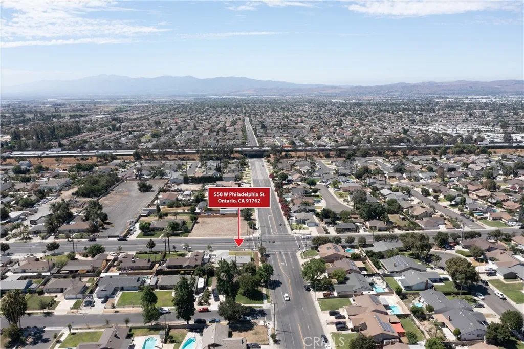 558 W Philadelphia St, Ontario, California 91762 home-pic-48