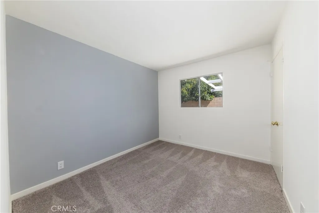 558 W Philadelphia St, Ontario, California 91762 home-pic-34