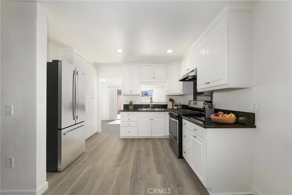 558 W Philadelphia St, Ontario, California 91762 home-pic-3