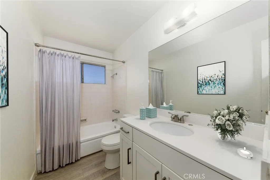 558 W Philadelphia St, Ontario, California 91762 home-pic-13