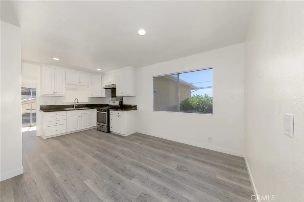 558 W Philadelphia St, Ontario, California 91762 home-pic-17