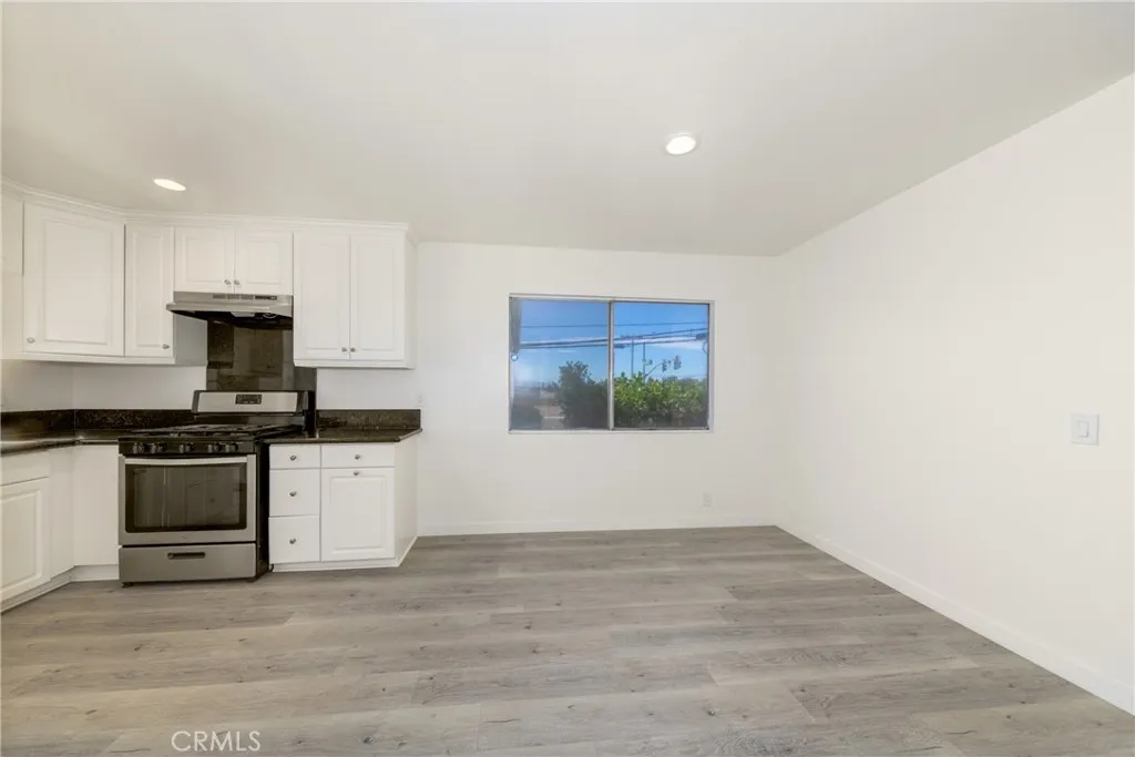 558 W Philadelphia St, Ontario, California 91762 home-pic-18