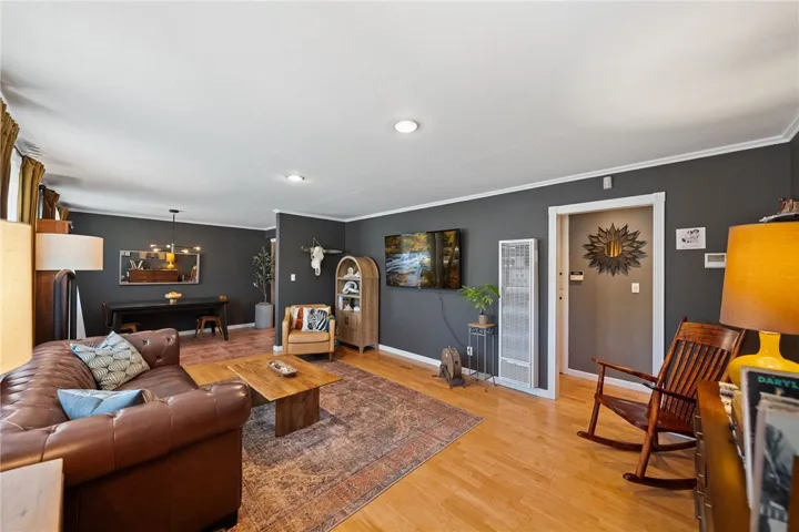4833 Chateau Drive, San Diego, California 92117
