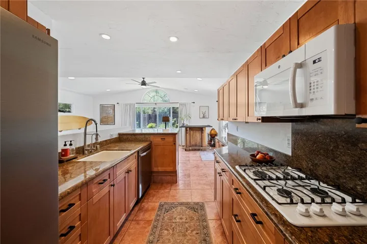 4833 Chateau Drive, San Diego, California 92117