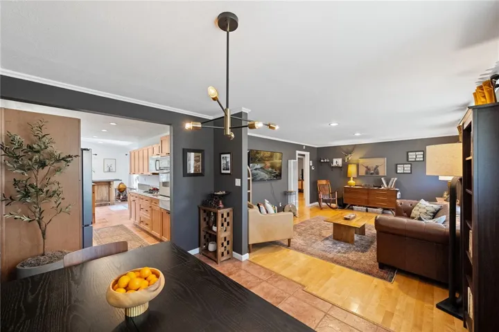 4833 Chateau Drive, San Diego, California 92117