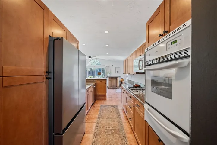 4833 Chateau Drive, San Diego, California 92117