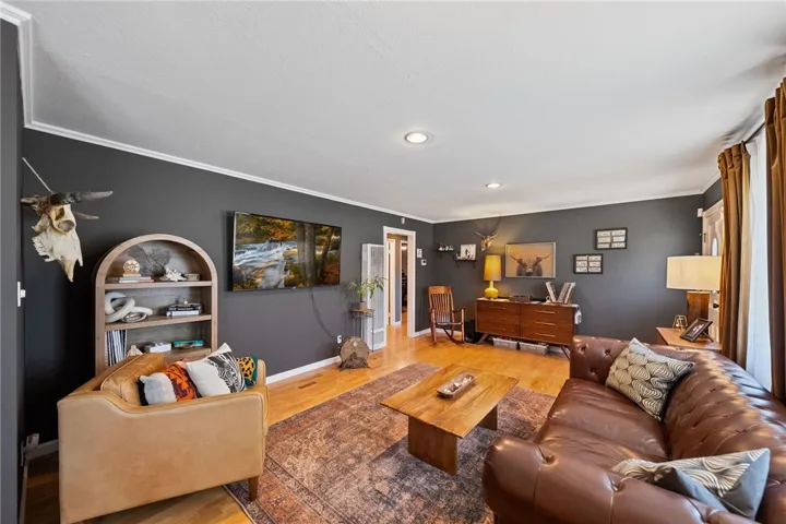 4833 Chateau Drive, San Diego, California 92117