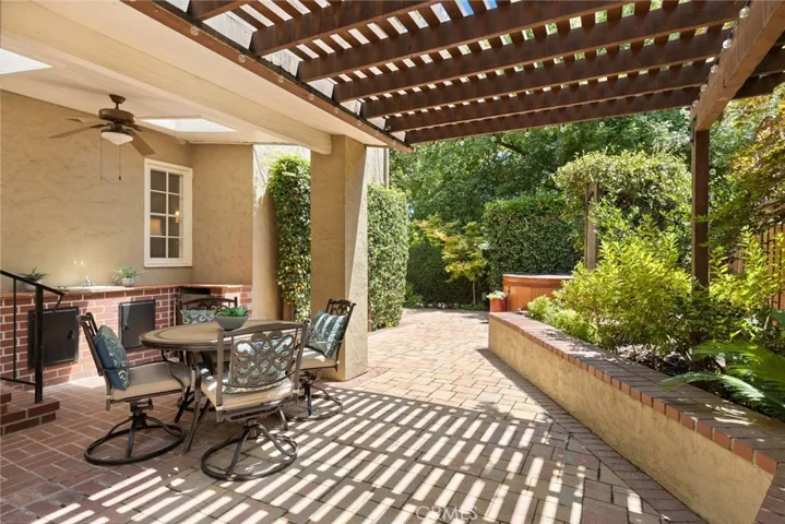 1197 Woodland Avenue, Chico, California 95928