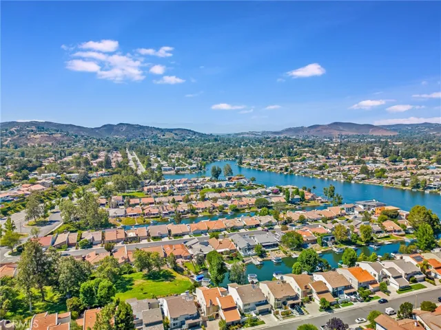 2382 Leeward Circle, Westlake Village, California 91361