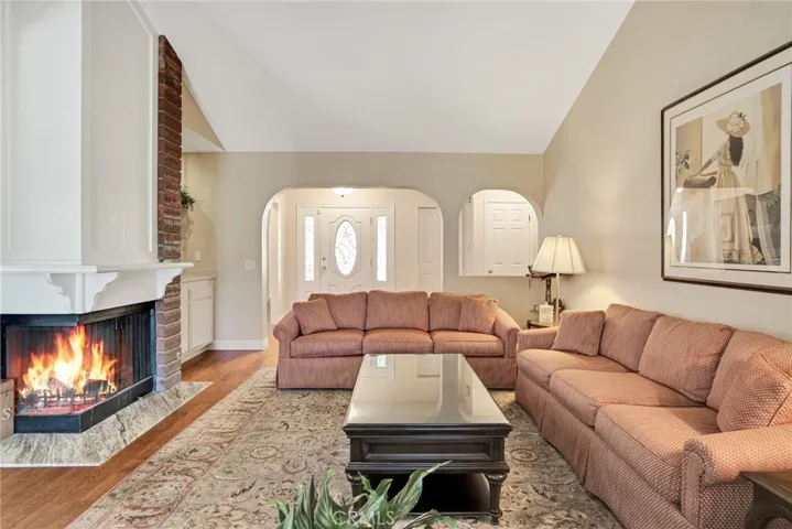 2382 Leeward Circle, Westlake Village, California 91361