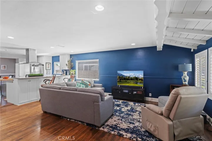 289 E Mckinley Avenue, Pomona, California 91767