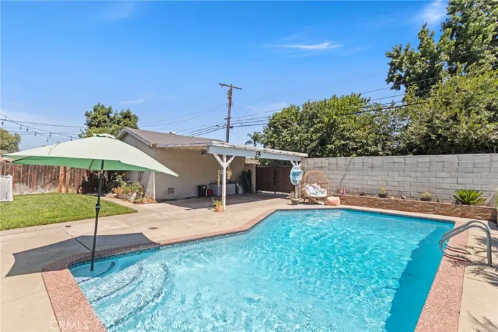 289 E Mckinley Avenue, Pomona, California 91767
