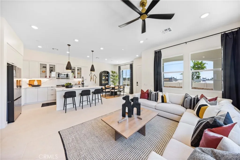 221 Roma Court, Walnut, California 91789 home-pic-3