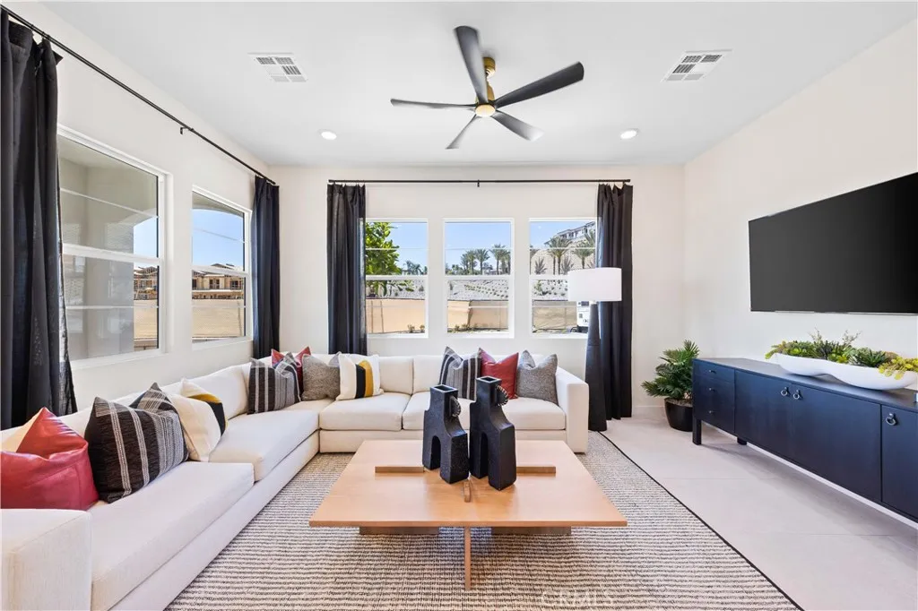 221 Roma Court, Walnut, California 91789 home-pic-2