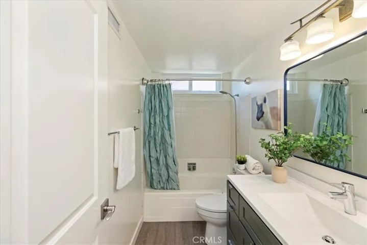 5832 Roxbury Court, Cypress, California 90630