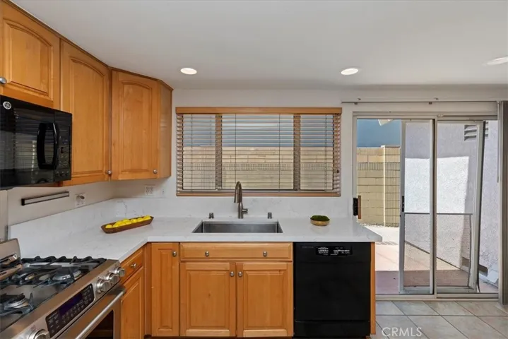 5832 Roxbury Court, Cypress, California 90630