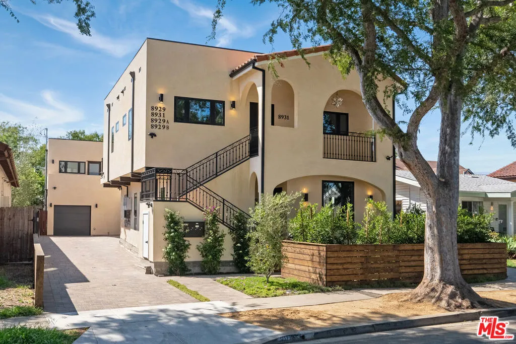 8931 Hubbard Street, Culver City, California 90232, 3 Bedrooms Bedrooms, ,3 BathroomsBathrooms,Residential Lease,For Rent,Hubbard,25571315