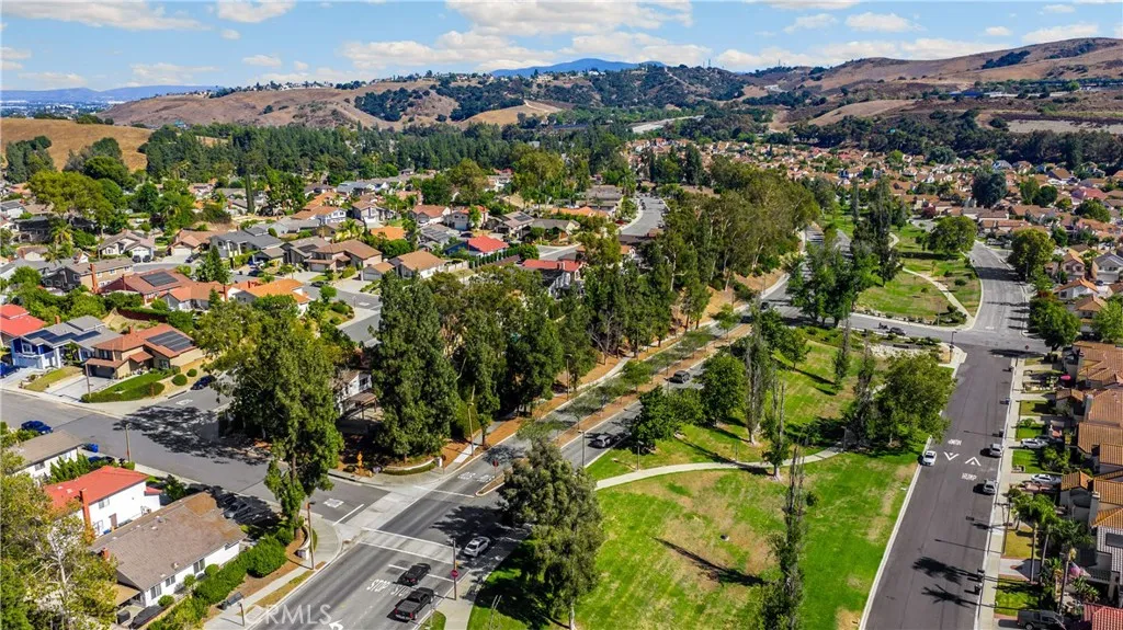 1 Country Wood Drive, Phillips Ranch, California 92408 home-pic-27
