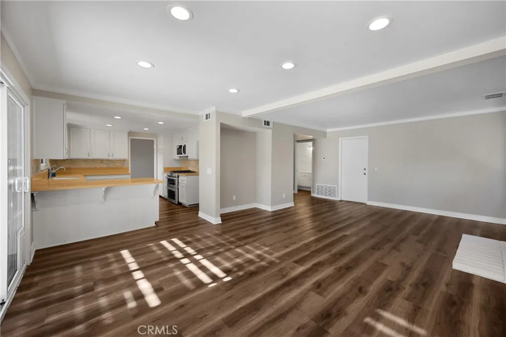 1 Country Wood Drive, Phillips Ranch, California 92408 home-pic-10
