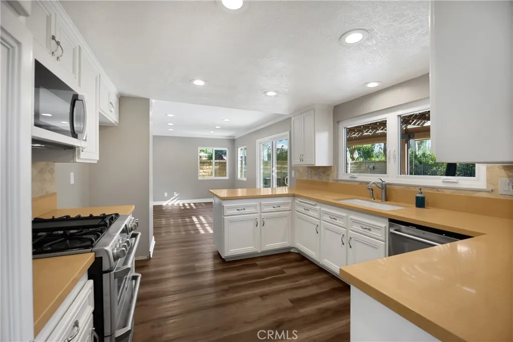1 Country Wood Drive, Phillips Ranch, California 92408 home-pic-12