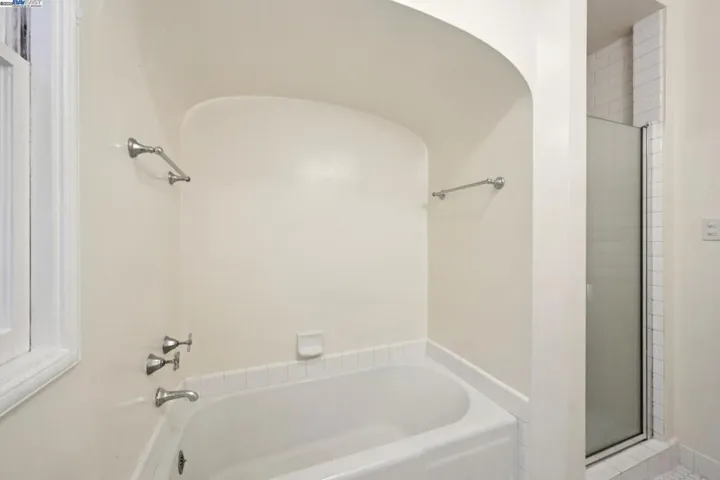 1658 Gouldin Rd, Oakland, California 94611