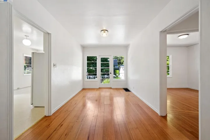 1658 Gouldin Rd, Oakland, California 94611