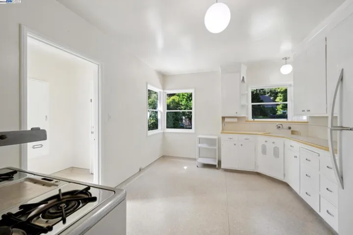 1658 Gouldin Rd, Oakland, California 94611