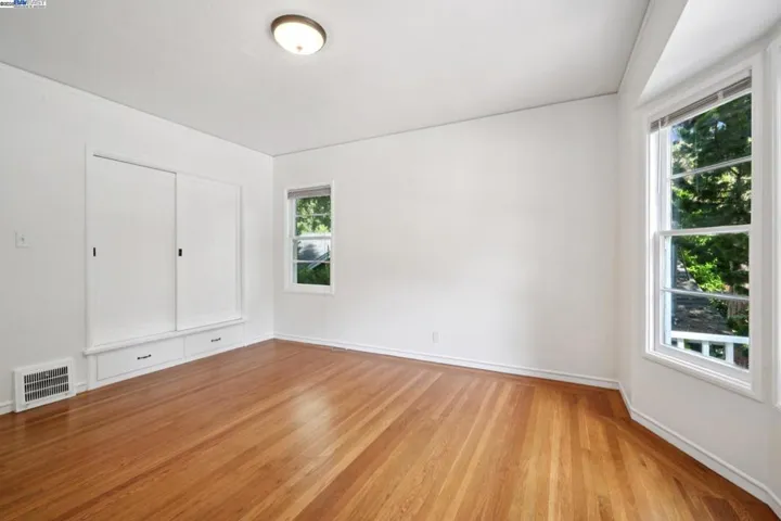 1658 Gouldin Rd, Oakland, California 94611