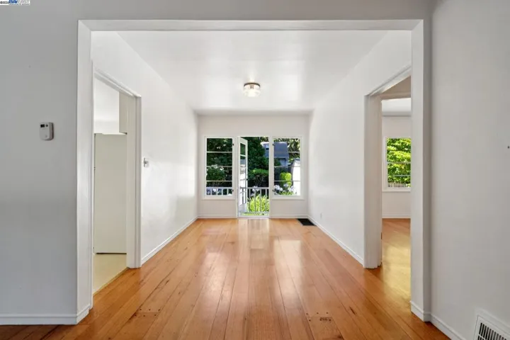 1658 Gouldin Rd, Oakland, California 94611