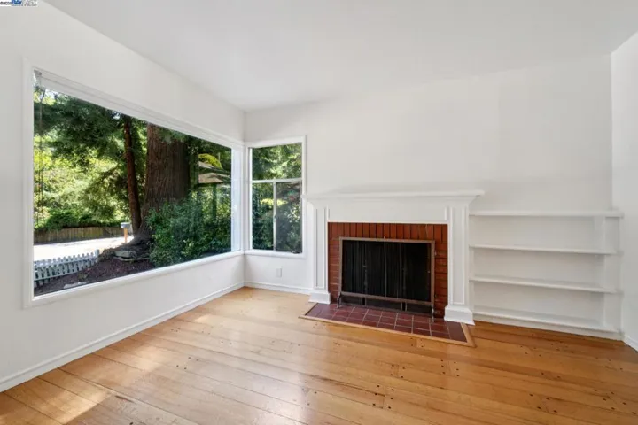 1658 Gouldin Rd, Oakland, California 94611
