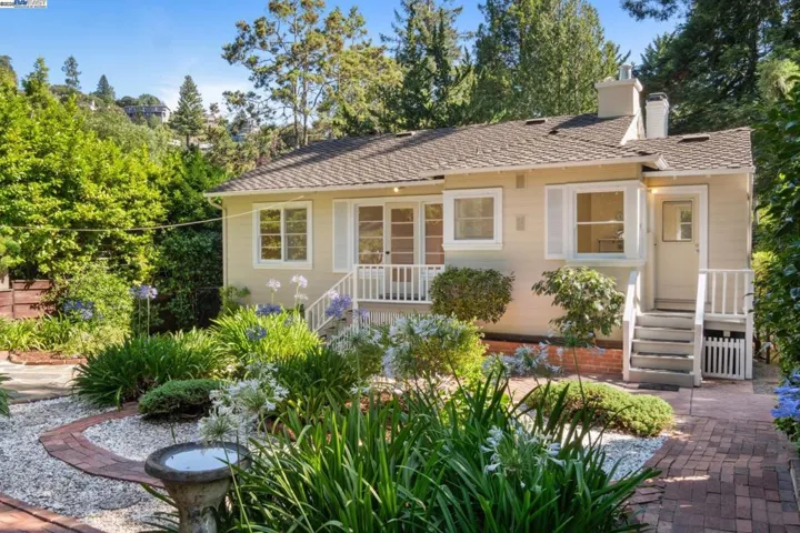 1658 Gouldin Rd, Oakland, California 94611