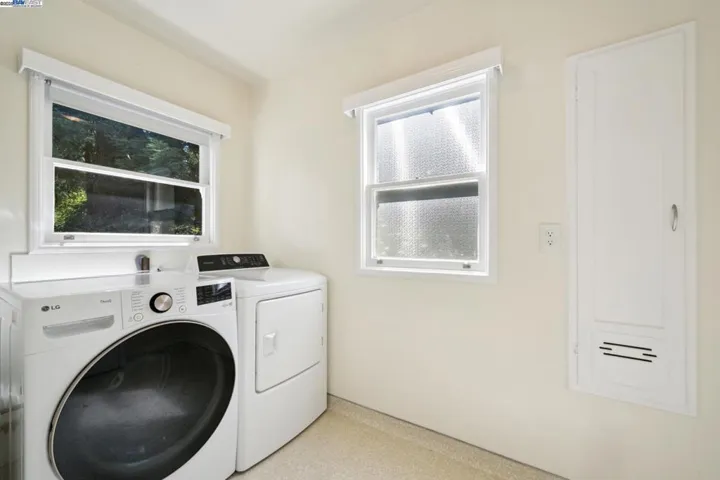 1658 Gouldin Rd, Oakland, California 94611