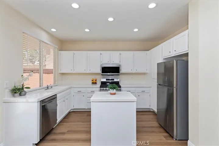 22695 Passionflower Court, Corona, California 92883