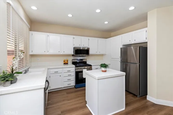 22695 Passionflower Court, Corona, California 92883