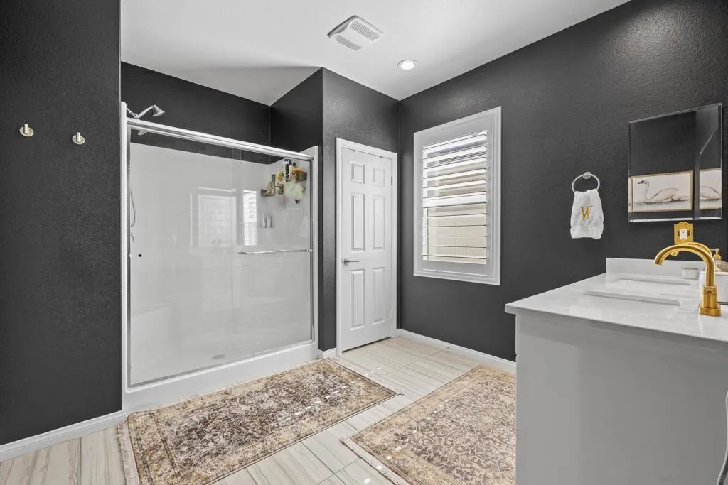 28382 Hopscotch Dr, None, California 92585 home-pic-22