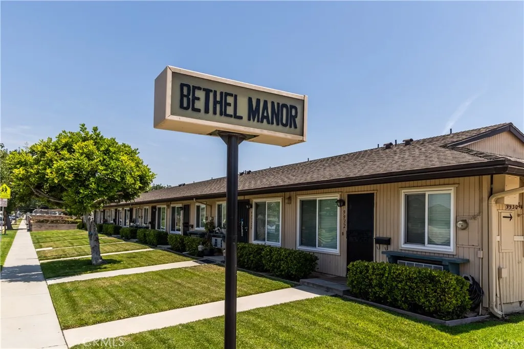 9924 Cedar Street, Bellflower, California 90706 home-pic-2